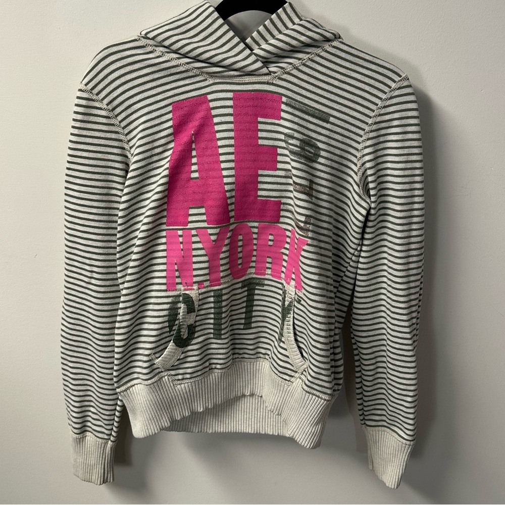 '10 AMERICAN EAGLE women's white olive striped graphic hoodie, M.